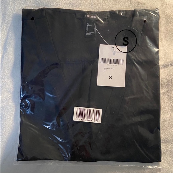 Relaxed V-Neck Tank Top in black, size S - Picture 2 of 2